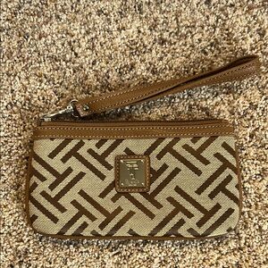 Tignanello signature fabric brown/tan wristlet